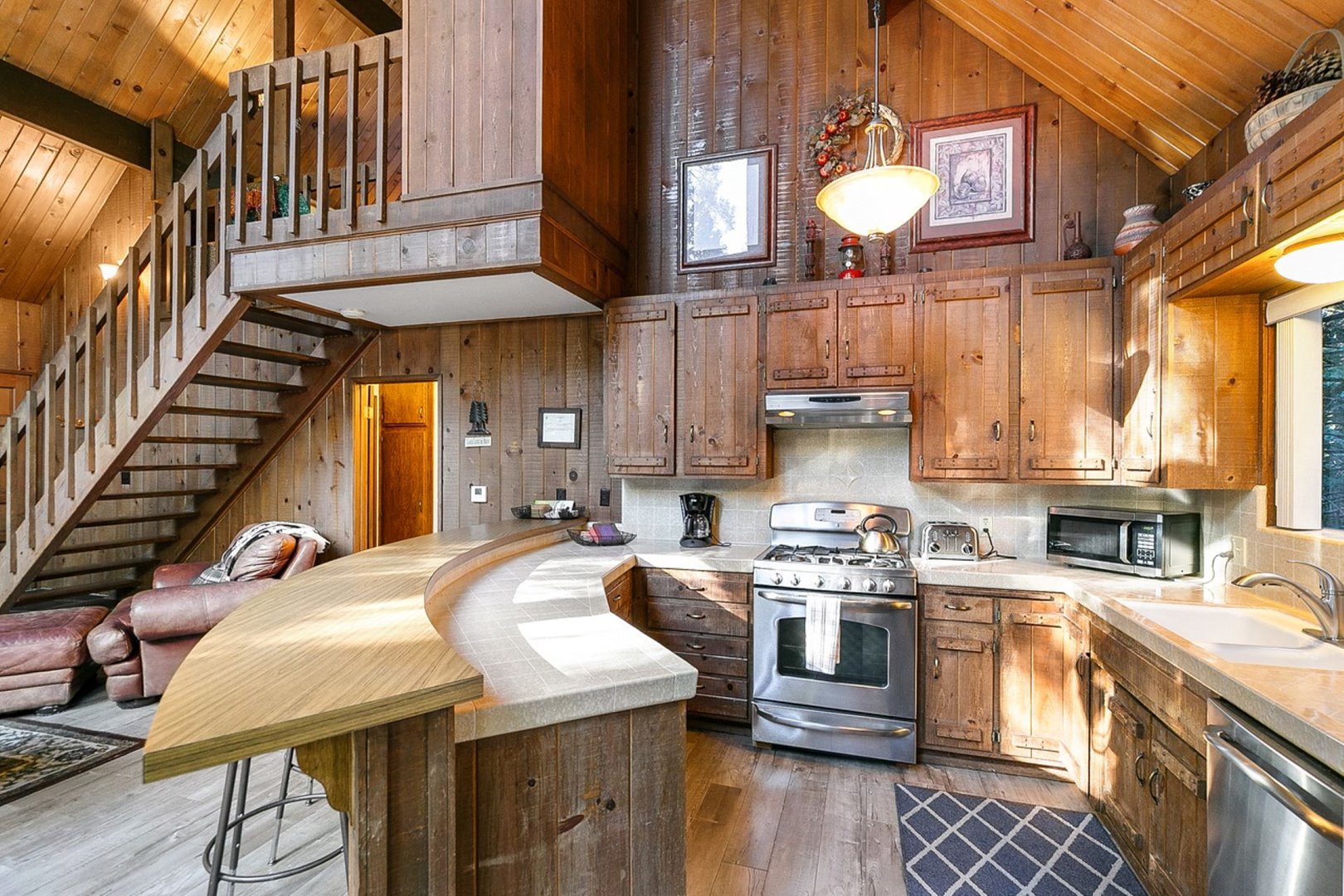 Tranquil Lodge Nestled in the Trees Arrowhead Rentals